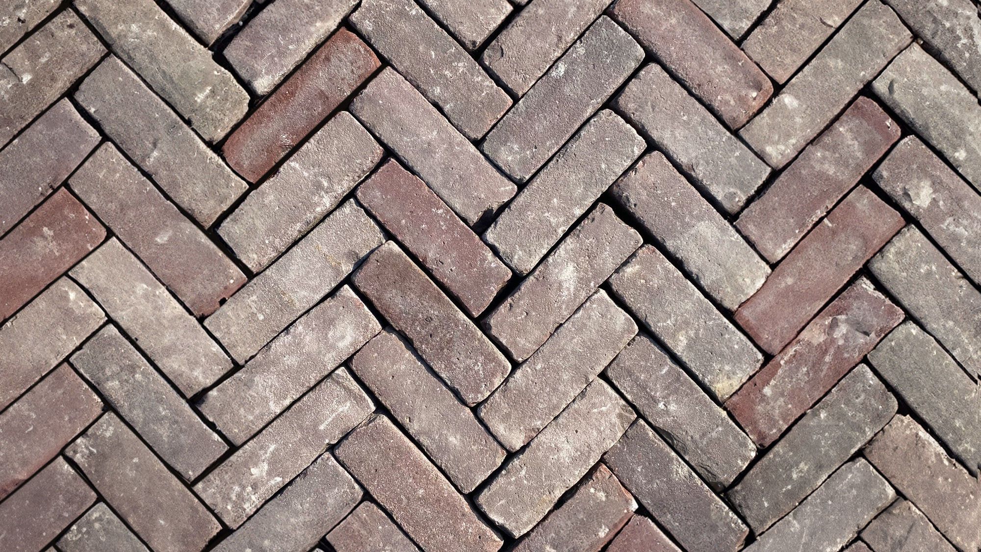Gebakken dikformaat oud gebruikt rood/paars (op pallet)