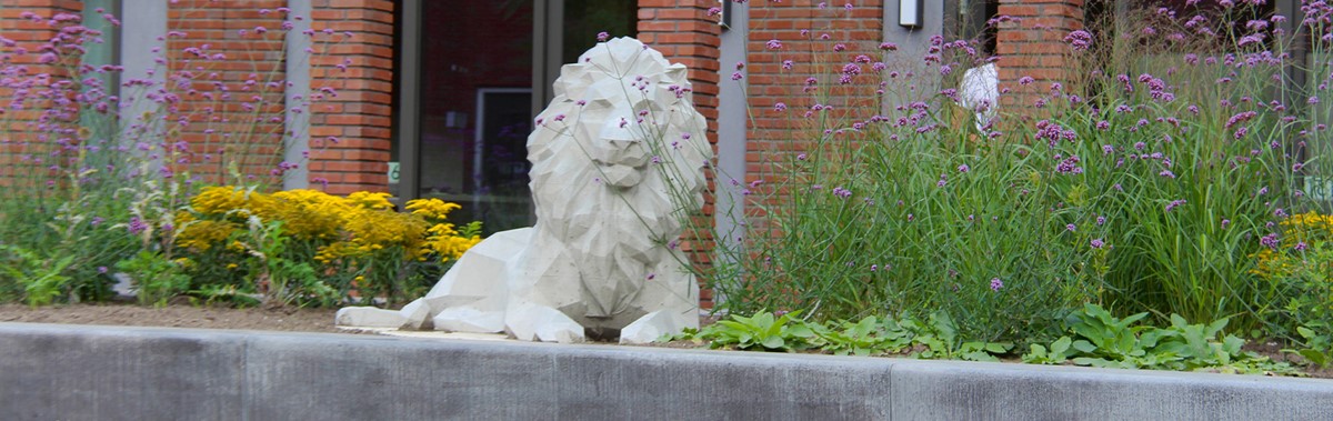 Prachtig gerecyclede betongranulaat leeuwen in Leidsche Rijn